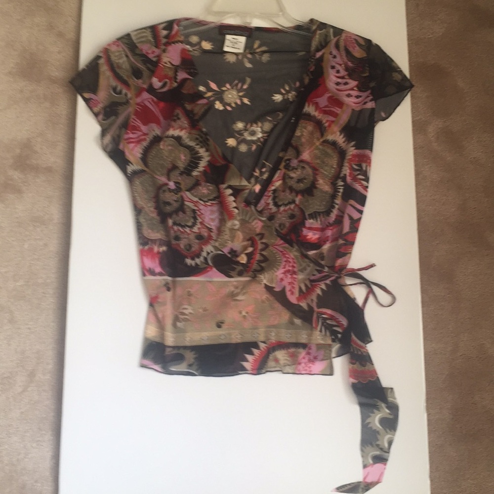 Floral wrap top